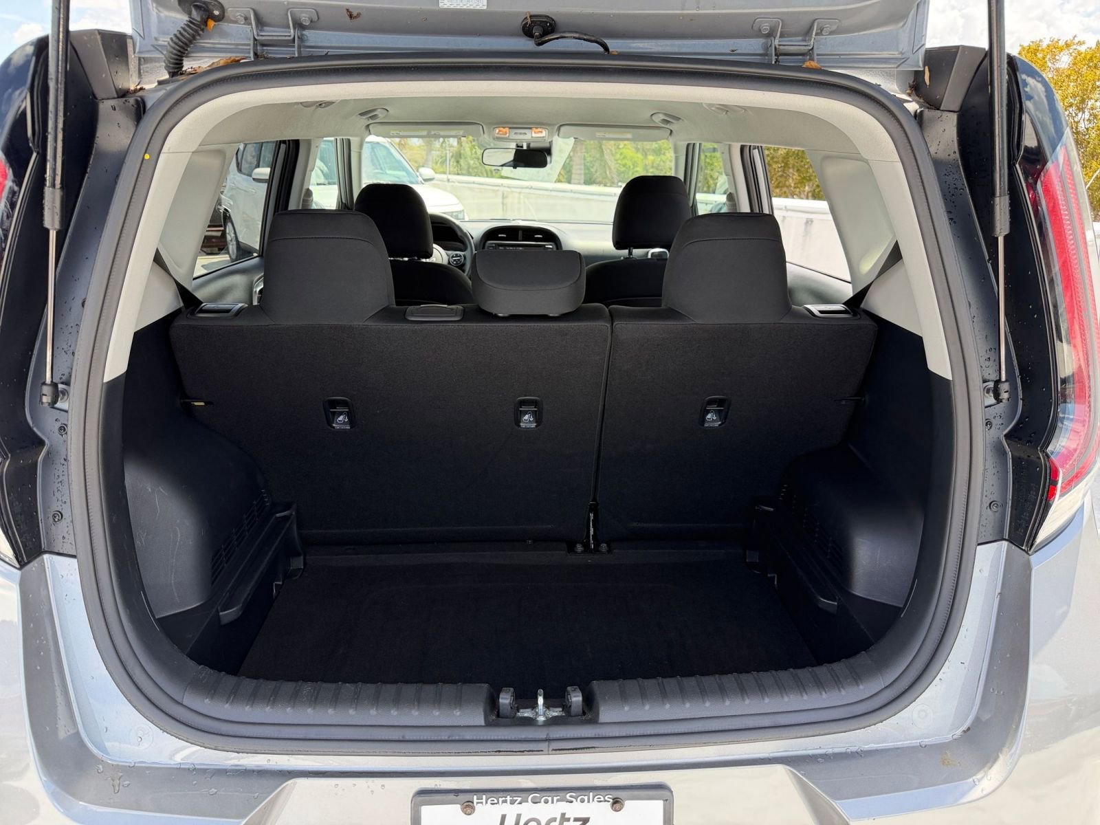 Used 2025 Kia Soul LX w/ LX Technology Package FWD image 25