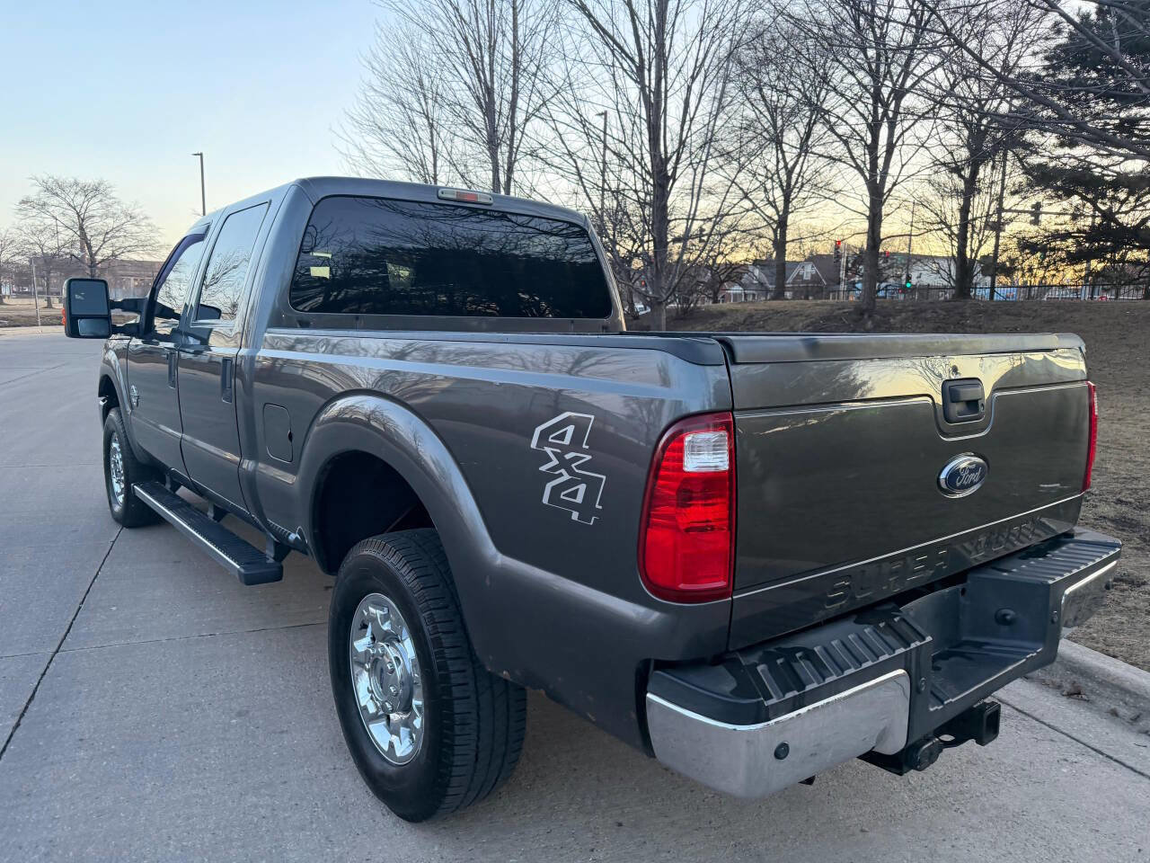 Used 2015 Ford F250 XLT w/ XLT Premium Package image 4