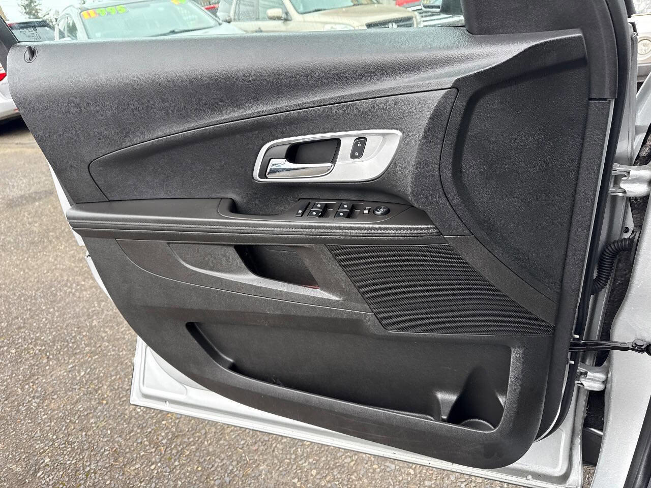 Used 2015 Chevrolet Equinox LS image 23
