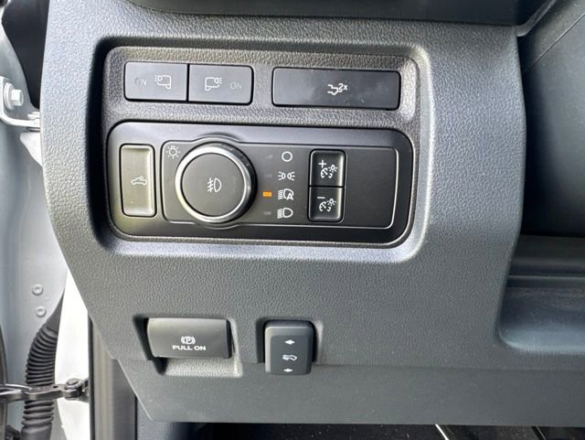 Used 2024 Ford F350 Lariat w/ Lariat Ultimate Package AWD/4WD image 19