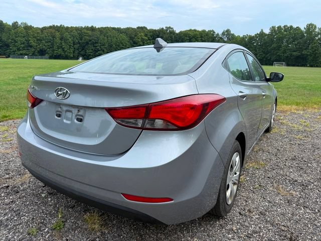 Used 2016 Hyundai Elantra SE FWD image 4