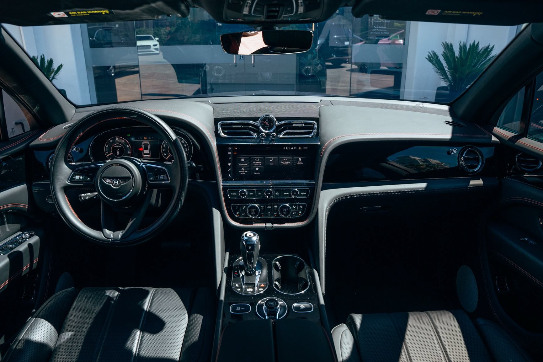 Used 2024 Bentley Bentayga Extended Wheelbase AWD/4WD image 4