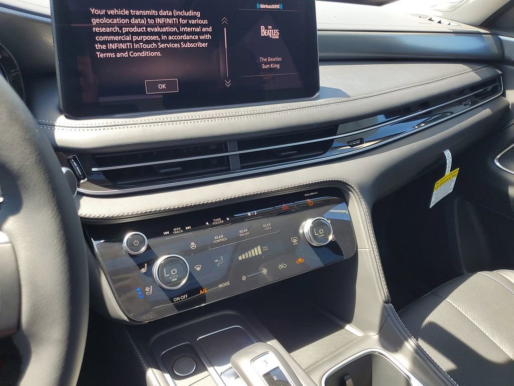 Certified 2025 INFINITI QX60 Luxe image 7