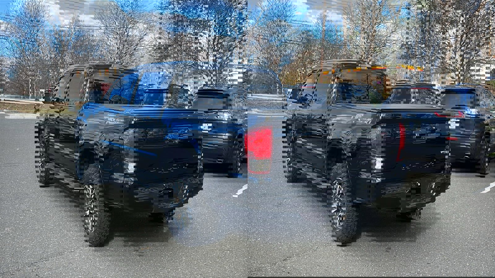 Used 2017 Toyota Tacoma TRD Sport image 5