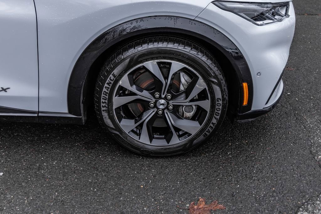 Used 2021 Ford Mustang Mach-E Premium image 7