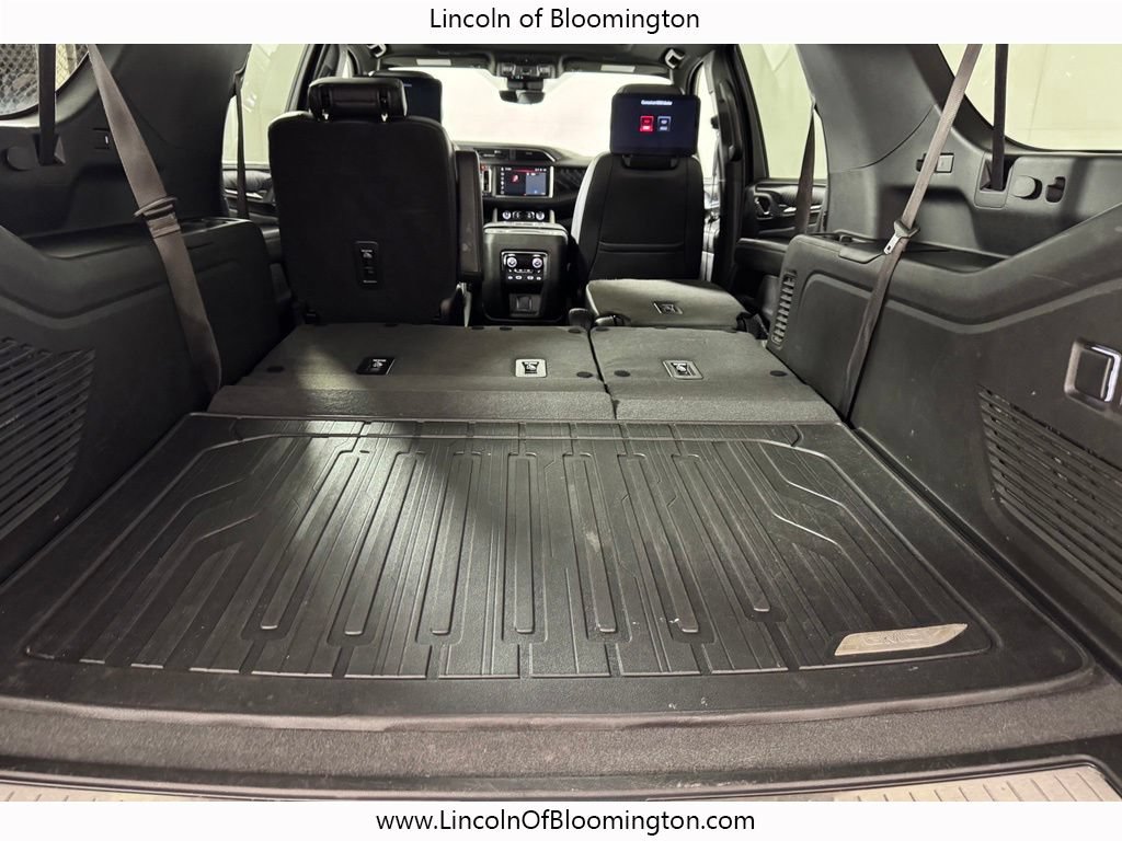 Used 2023 GMC Yukon XL Denali w/ Denali Reserve Package AWD/4WD image 15