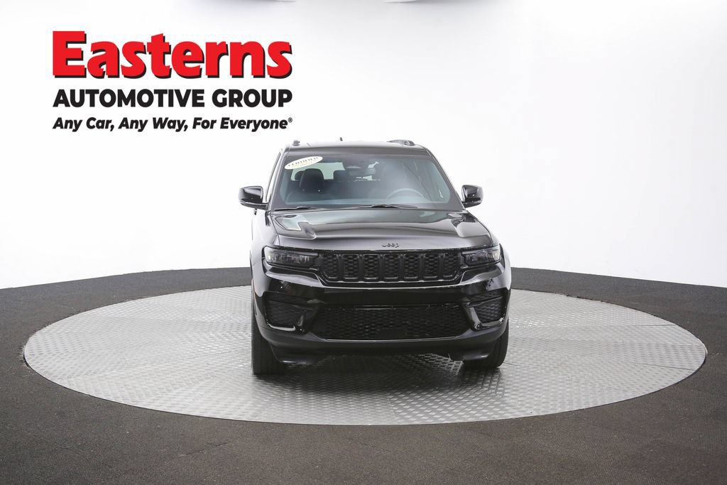 Used 2024 Jeep Grand Cherokee Altitude AWD/4WD image 53