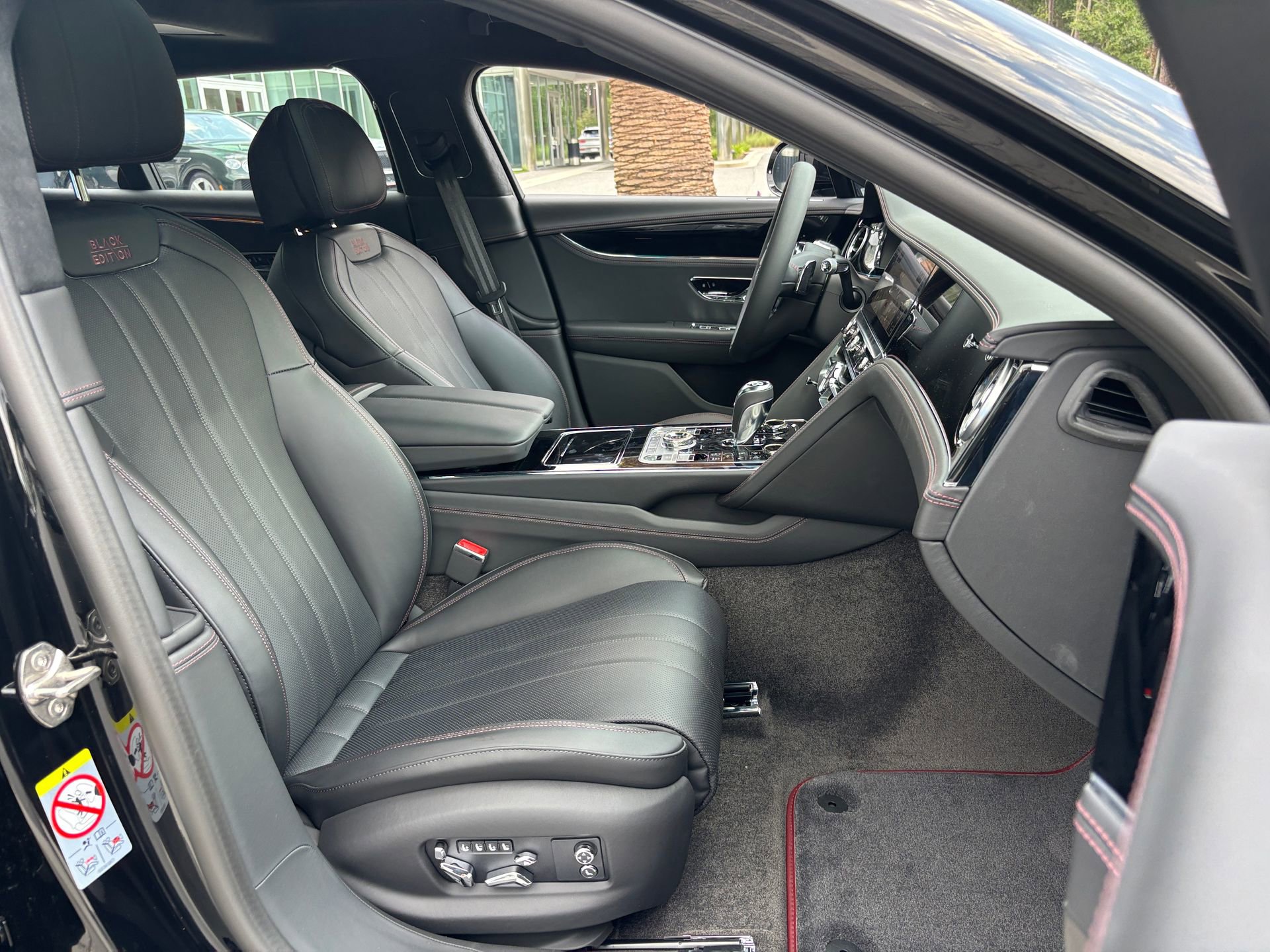 New 2025 Bentley Flying Spur Plug-In Hybrid image 32
