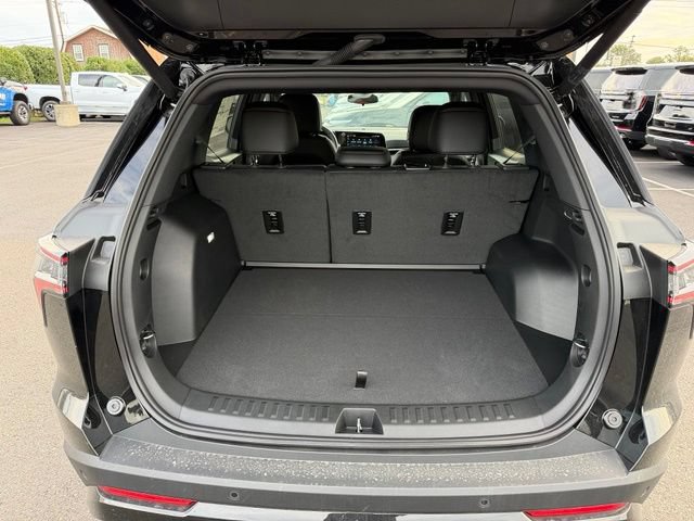 New 2027 Chevrolet Equinox RS w/ LPO, Floor Liner Package FWD image 7