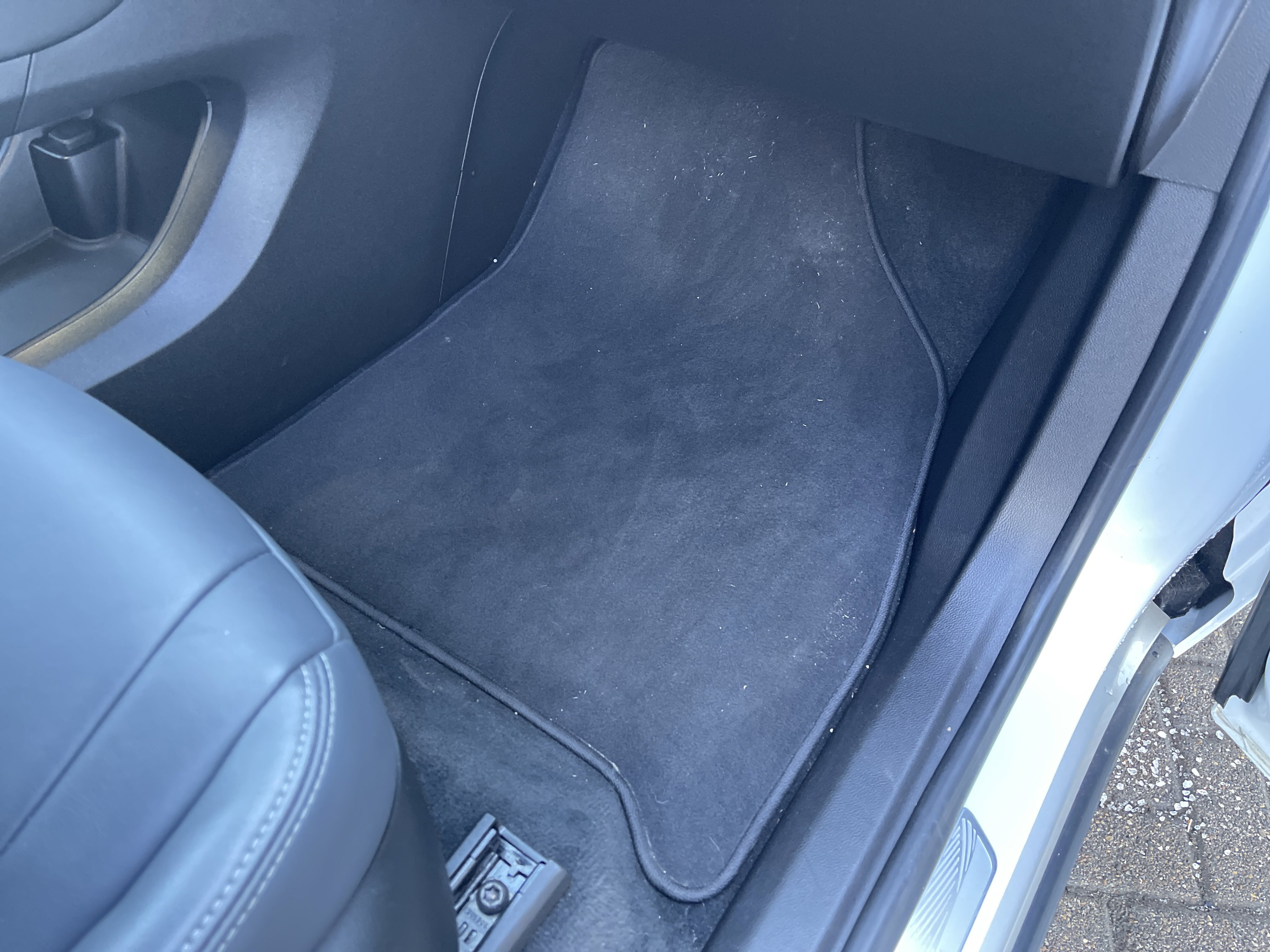 Used 2023 Buick Enclave Essence image 36