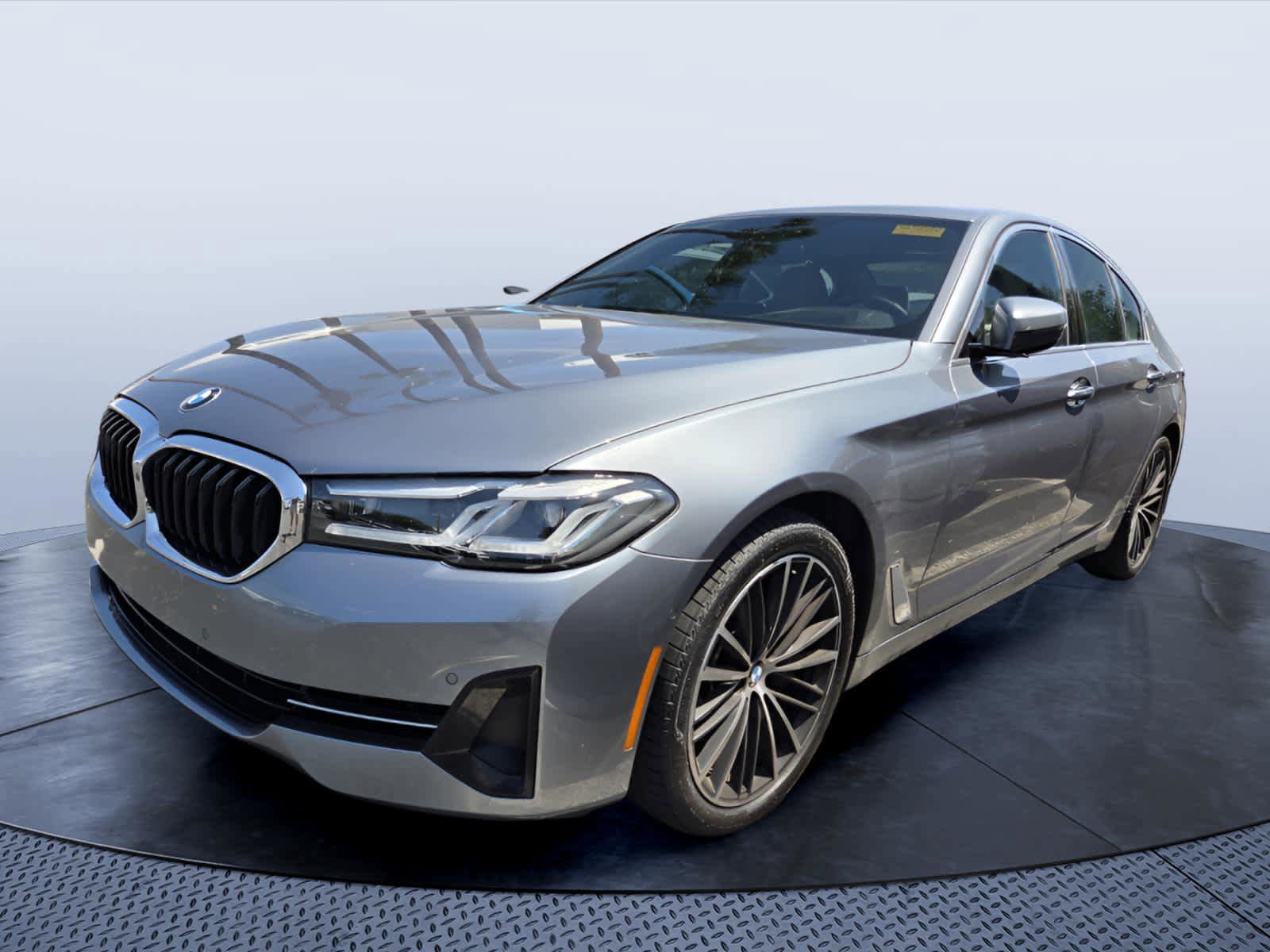Used 2021 BMW 540i w/ Premium Package image 3