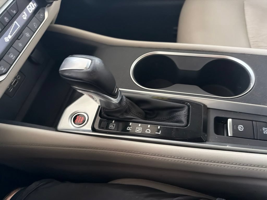 Used 2019 Nissan Altima 2.0 Platinum FWD image 32