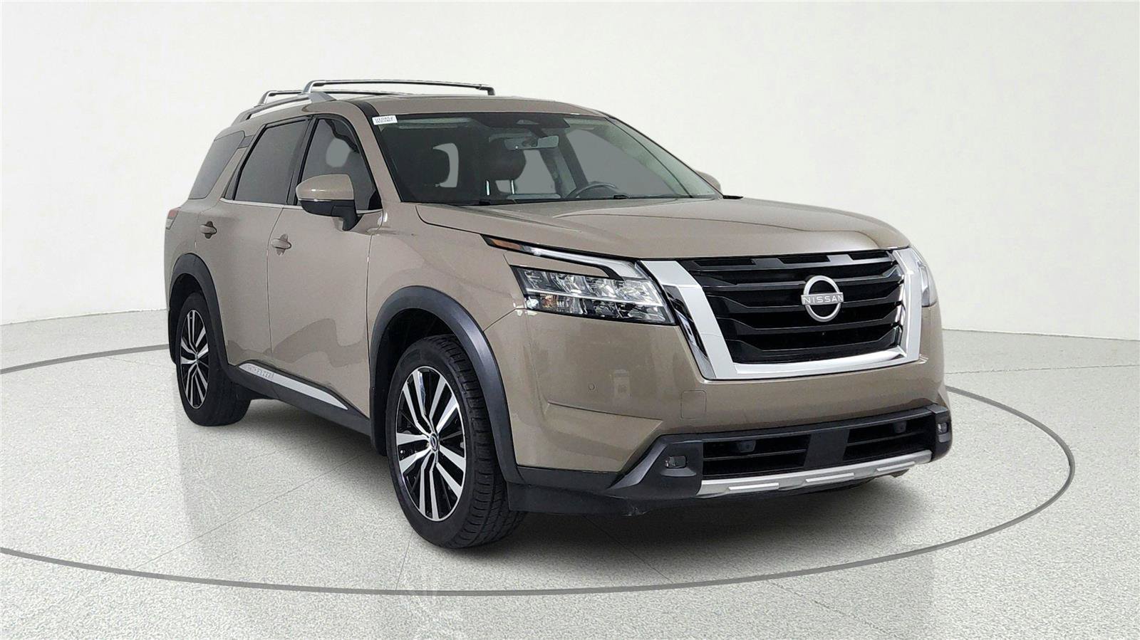 Used 2023 Nissan Pathfinder Platinum w/ Cargo Package FWD video 1