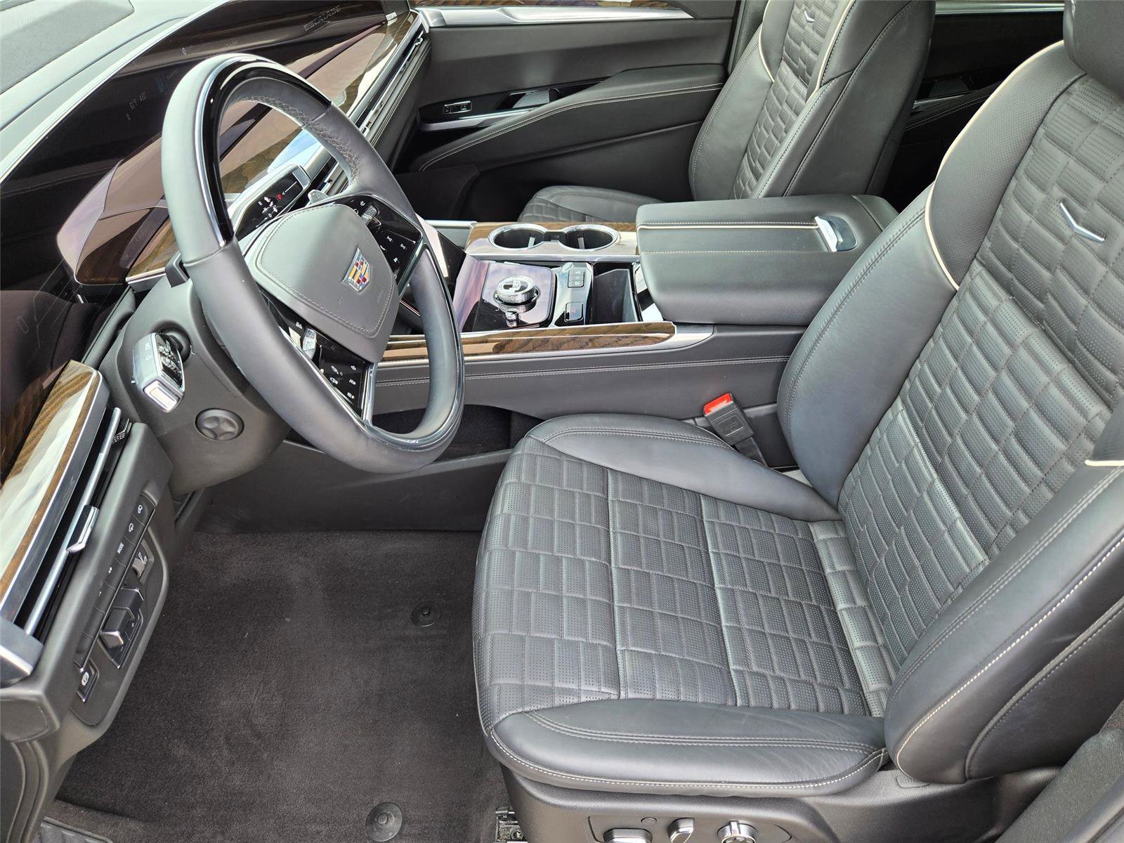 Certified 2025 Cadillac Escalade Sport Platinum AWD/4WD image 11