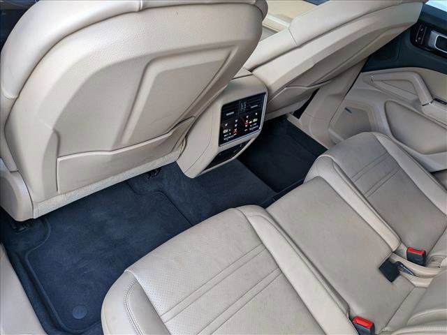 Used 2021 Porsche Cayenne Coupe AWD/4WD image 16