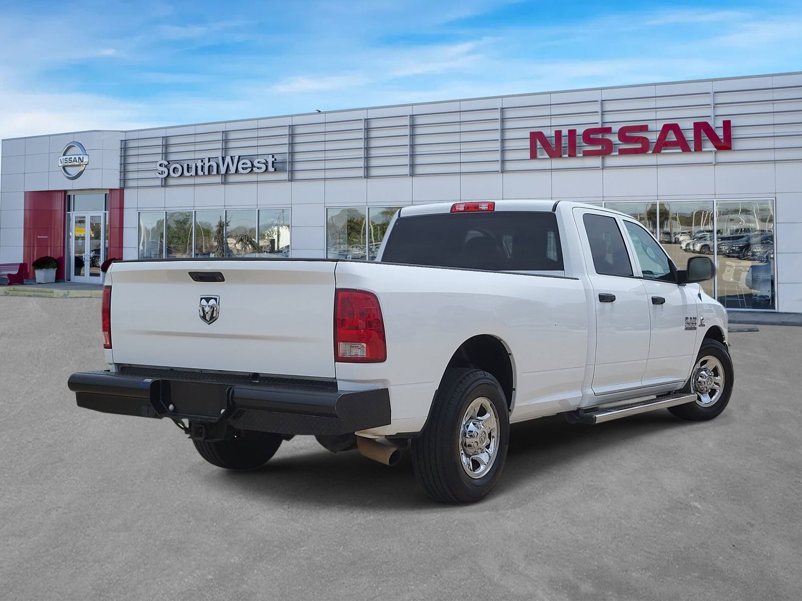 Used 2013 RAM 2500 Tradesman w/ Chrome Appearance Group RWD image 4