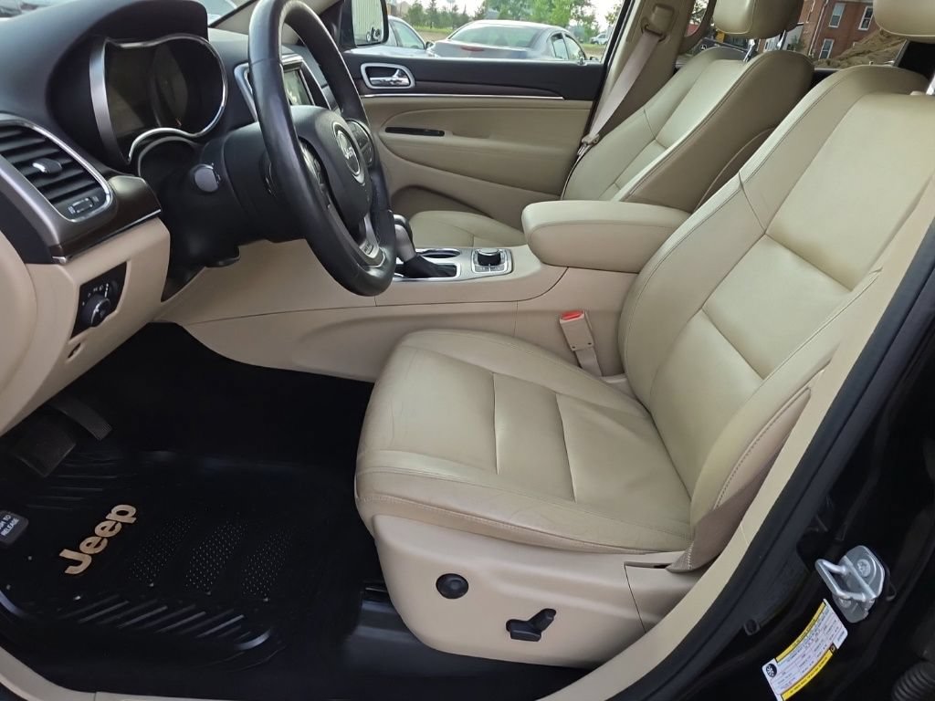 Used 2018 Jeep Grand Cherokee Limited AWD/4WD image 23