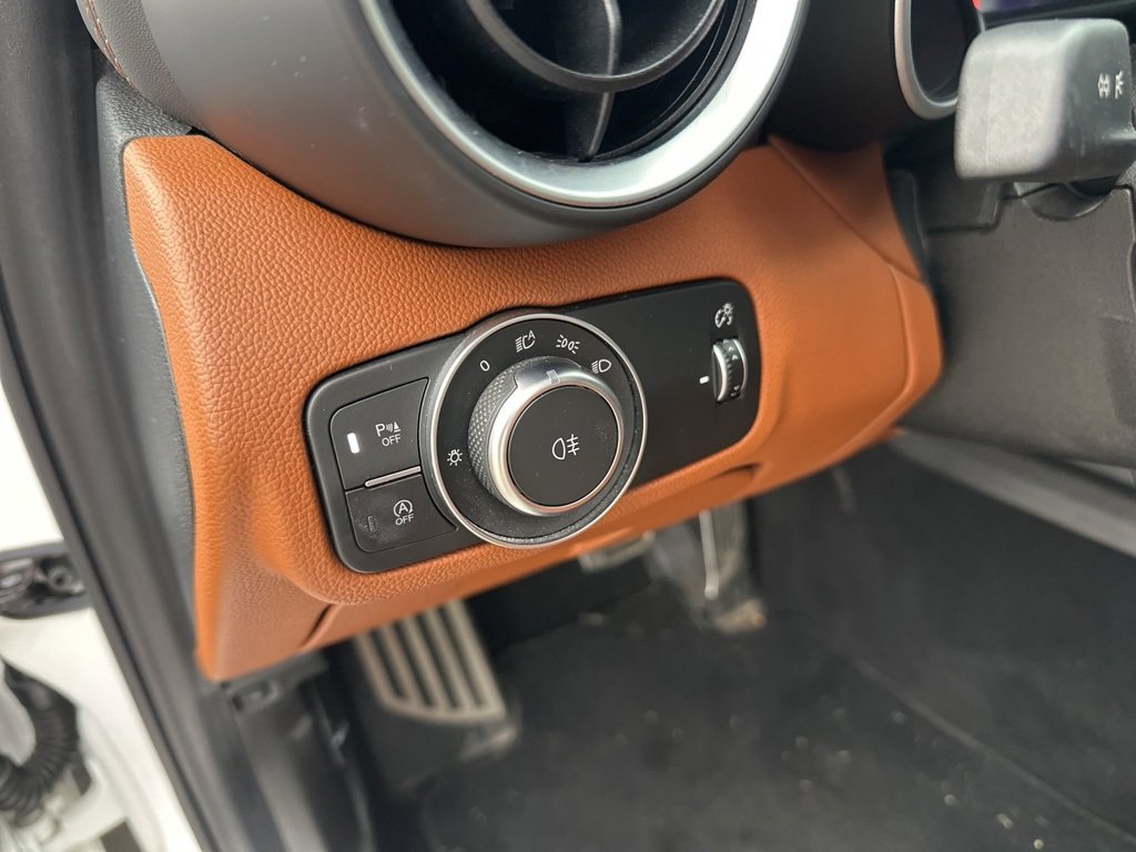 Used 2020 Alfa Romeo Giulia Ti Sport w/ Quick Order Package 22S Sport image 18