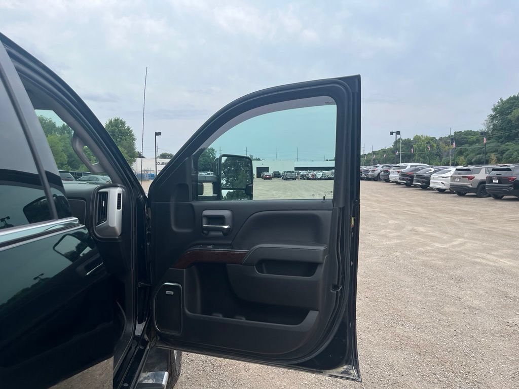 Used 2018 GMC Sierra 2500 SLT w/ Duramax Plus Package AWD/4WD image 35