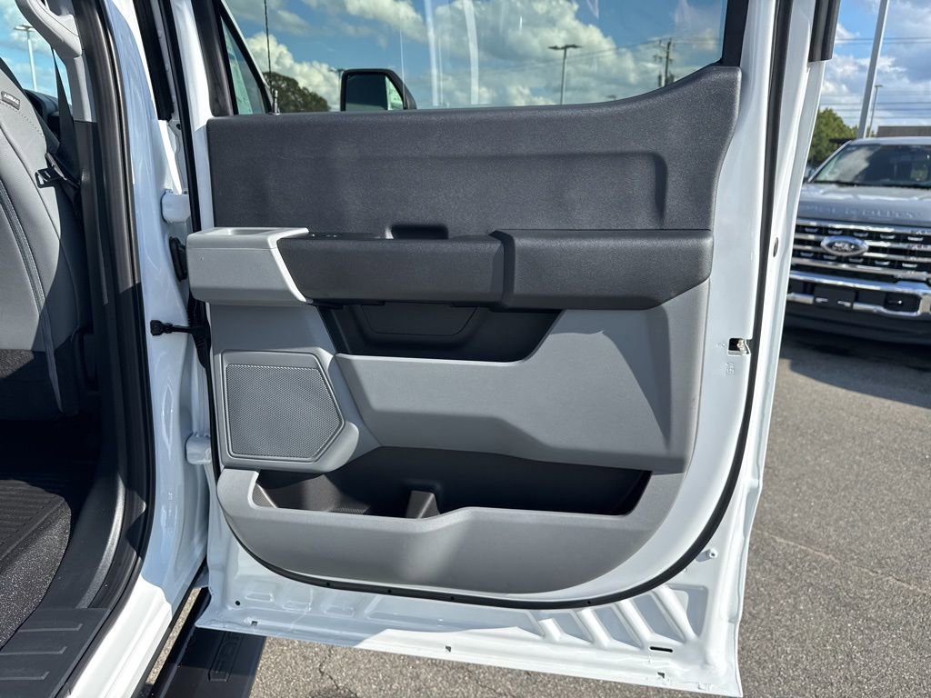 New 2026 Ford F350 XL w/ XL Chrome Package image 18