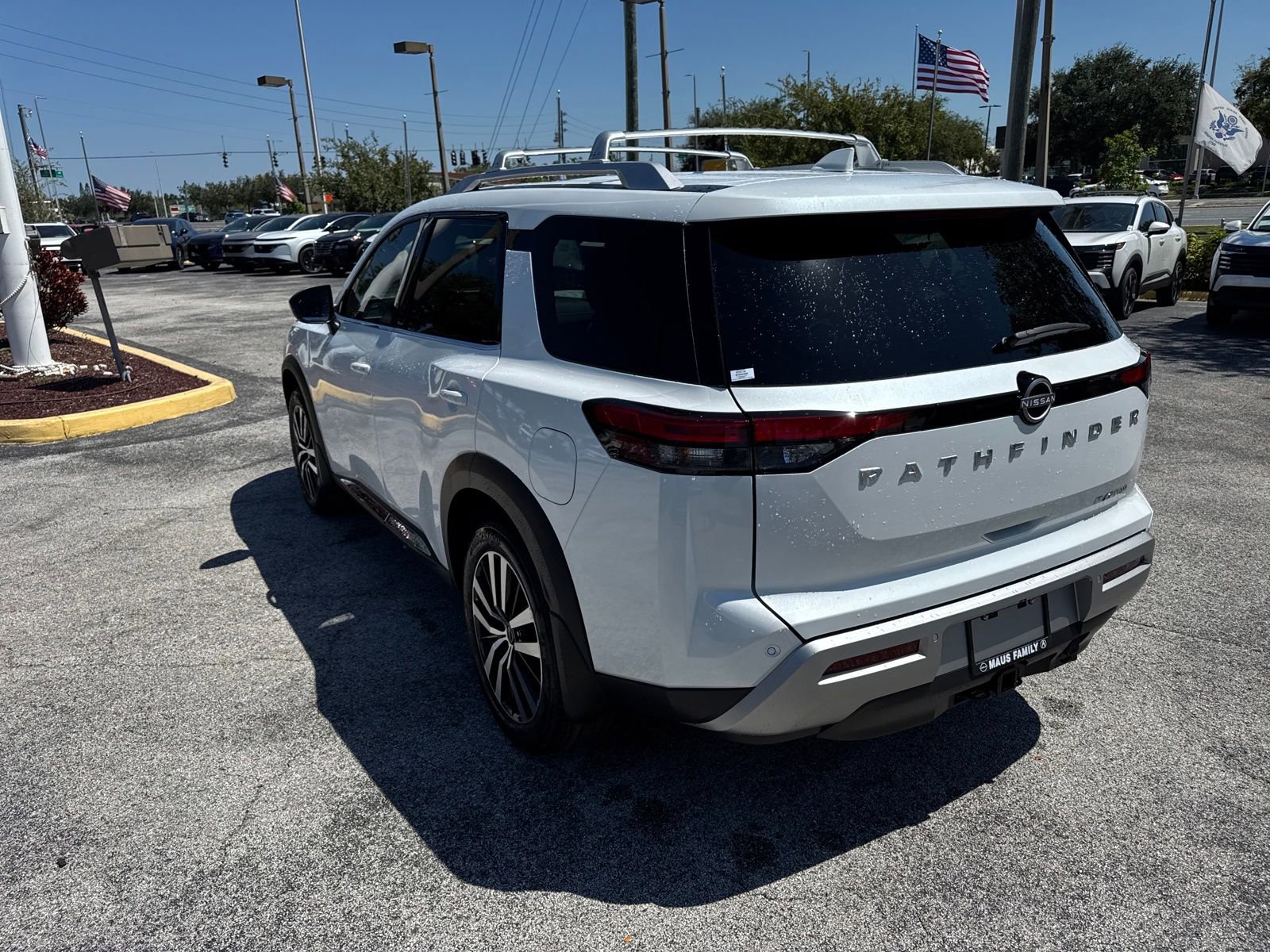 New 2025 Nissan Pathfinder Platinum w/ Cargo Package image 9