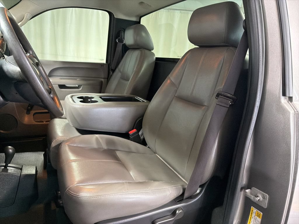 Used 2014 Chevrolet Silverado 2500 W/T AWD/4WD image 5
