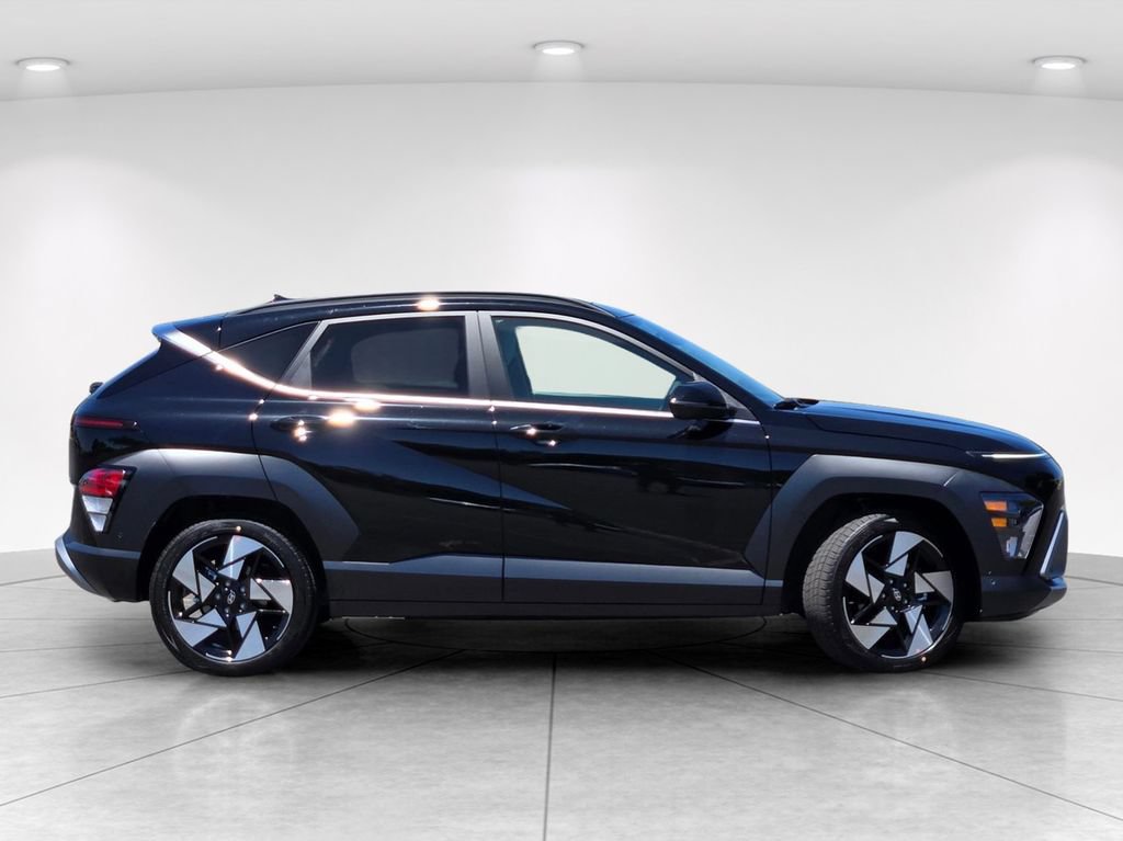New 2026 Hyundai Kona Limited FWD image 3