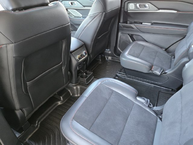 Used 2025 Ford Explorer ST w/ Sun And Sound Package AWD/4WD image 32