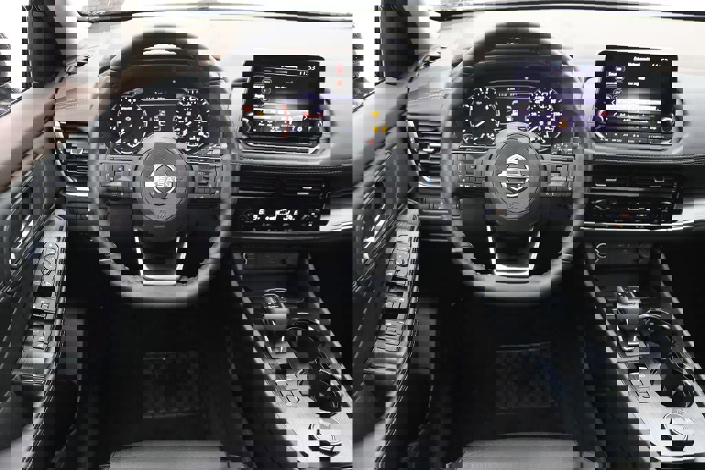 Used 2023 Nissan Rogue SV w/ SV Premium Package image 13