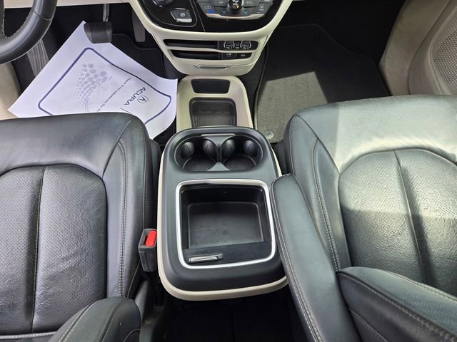 Used 2022 Chrysler Pacifica Touring-L FWD image 34