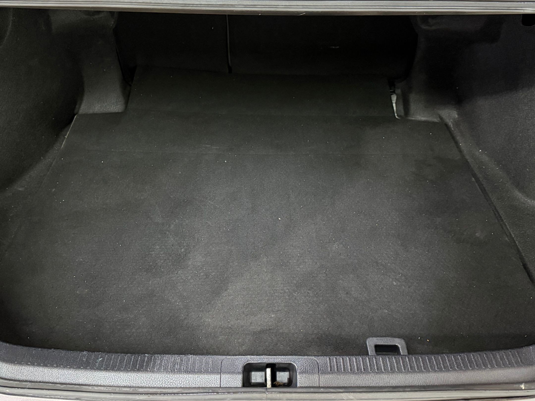 Used 2021 Toyota Camry SE image 31