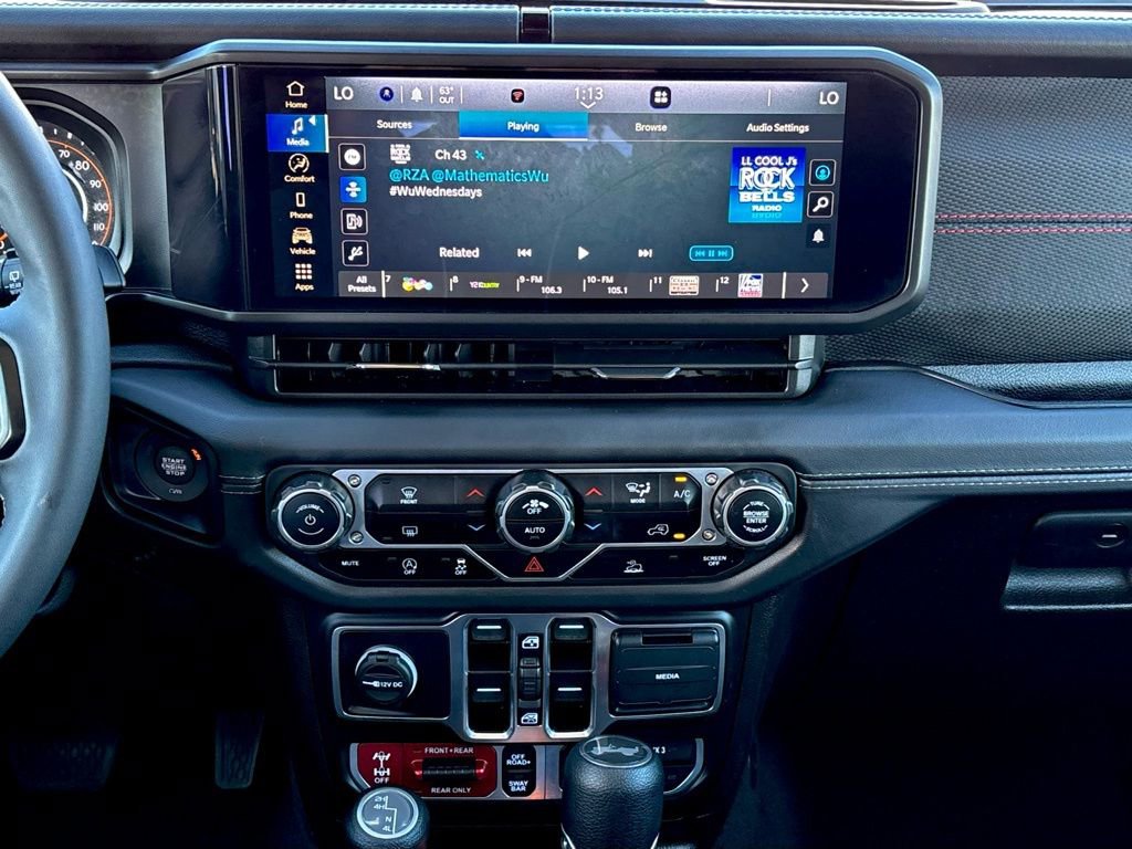 Used 2025 Jeep Wrangler Unlimited Rubicon image 25