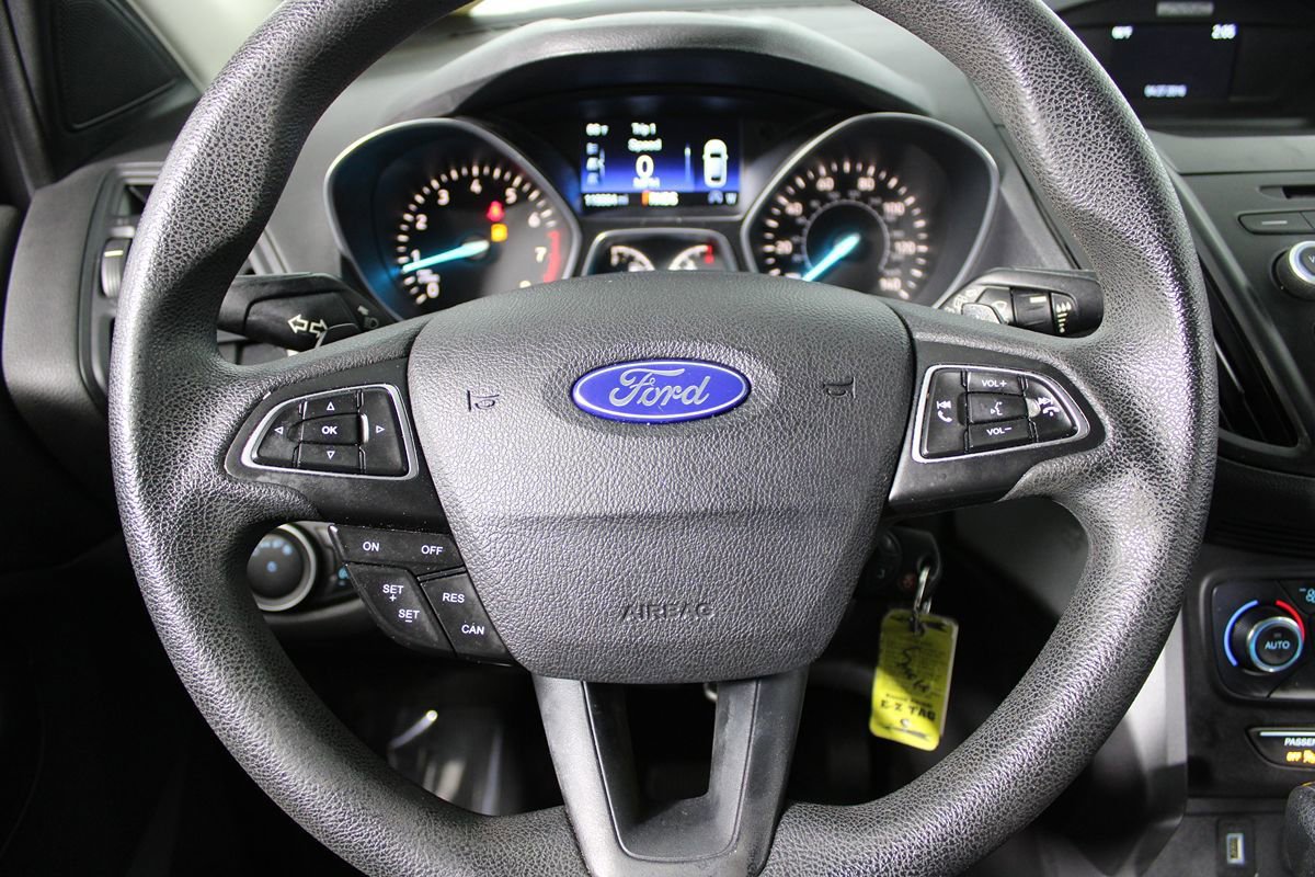 Used 2017 Ford Escape SE FWD image 12