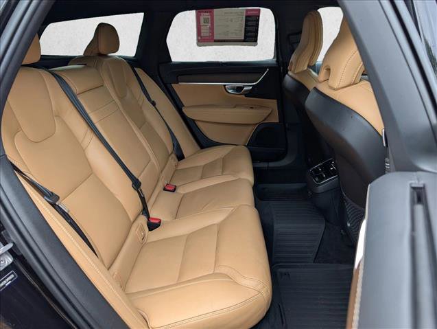 Used 2021 Volvo V90 T6 Cross Country image 20