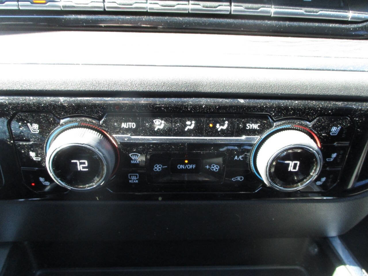 Used 2023 Chevrolet Silverado 1500 LTZ image 23