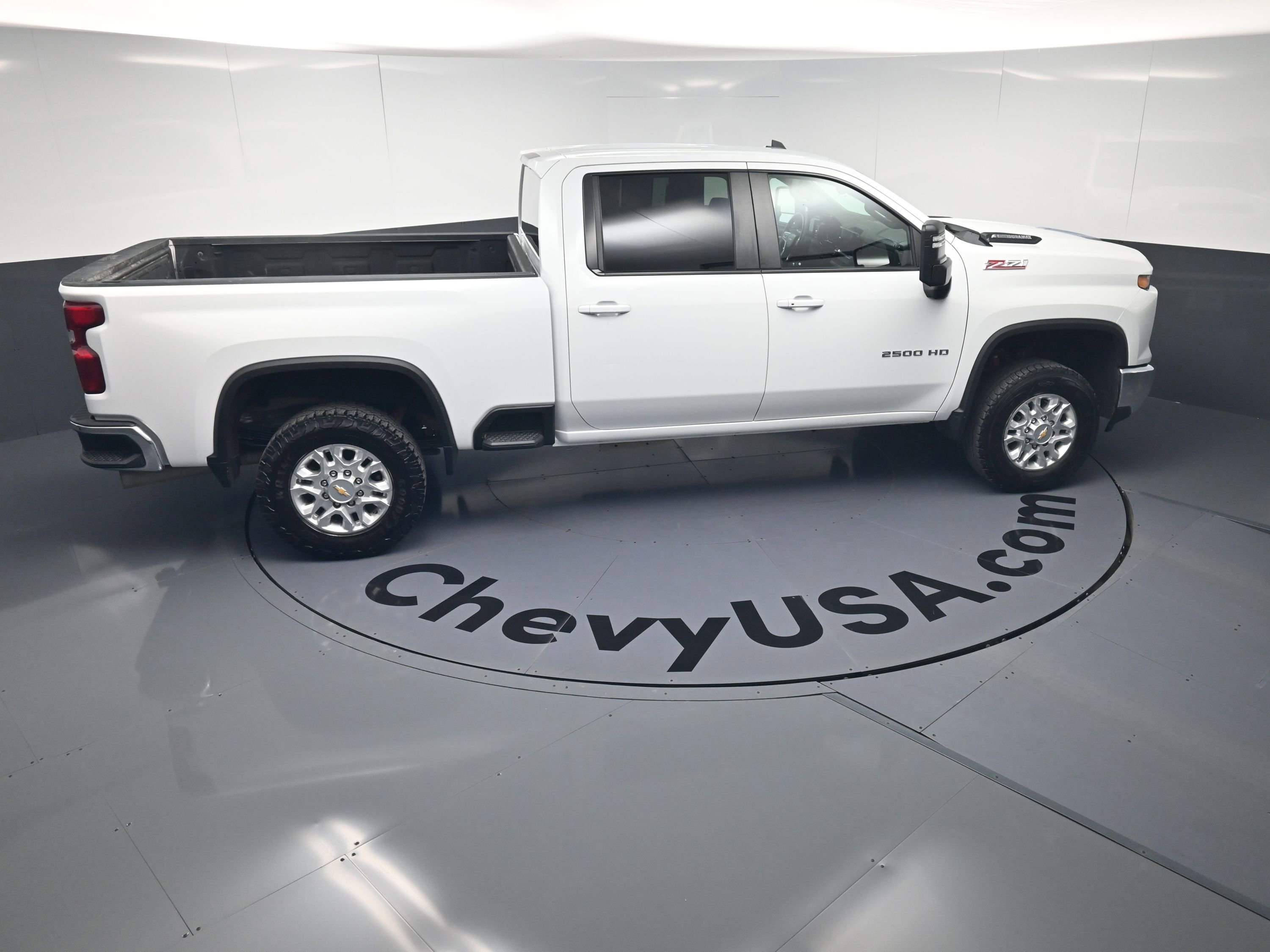 Used 2024 Chevrolet Silverado 2500 LT image 31