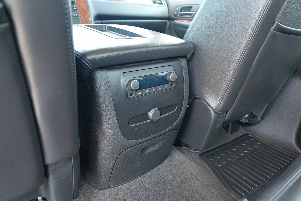 Used 2008 Chevrolet Silverado 2500 LTZ w/ Suspension Package, Off-Road AWD/4WD image 17