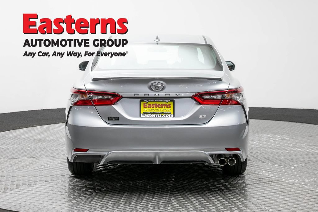 Used 2021 Toyota Camry SE w/ Carpet Mat Package (TMS) FWD image 6