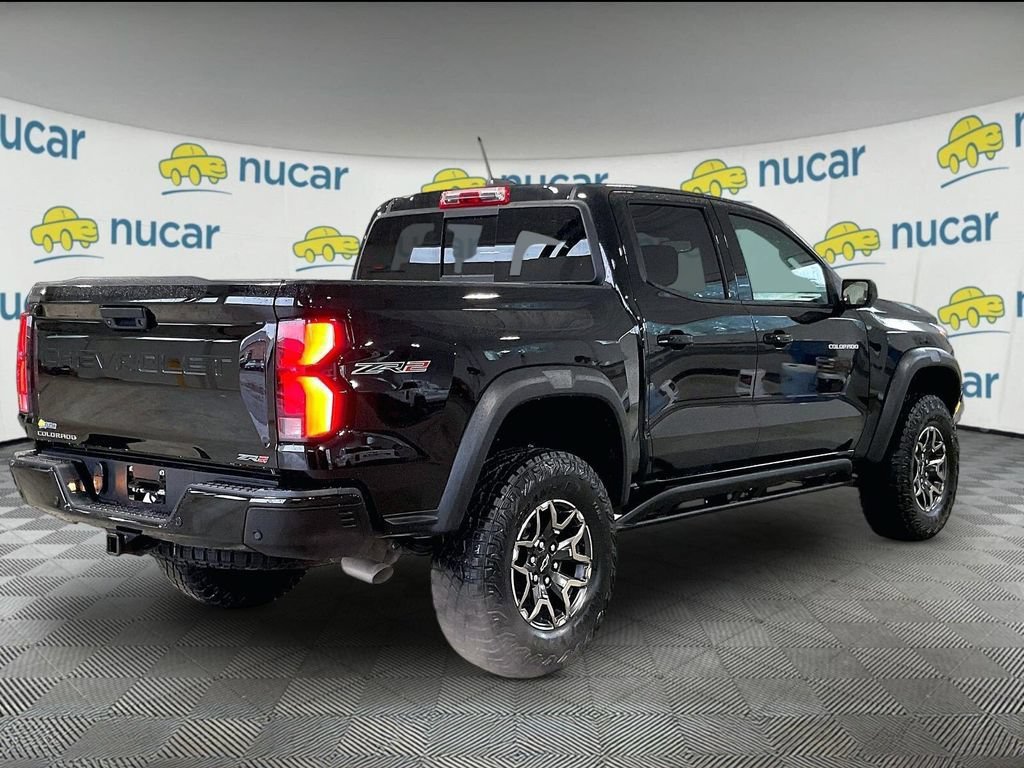 Used 2025 Chevrolet Colorado ZR2 w/ Technology Package AWD/4WD image 6