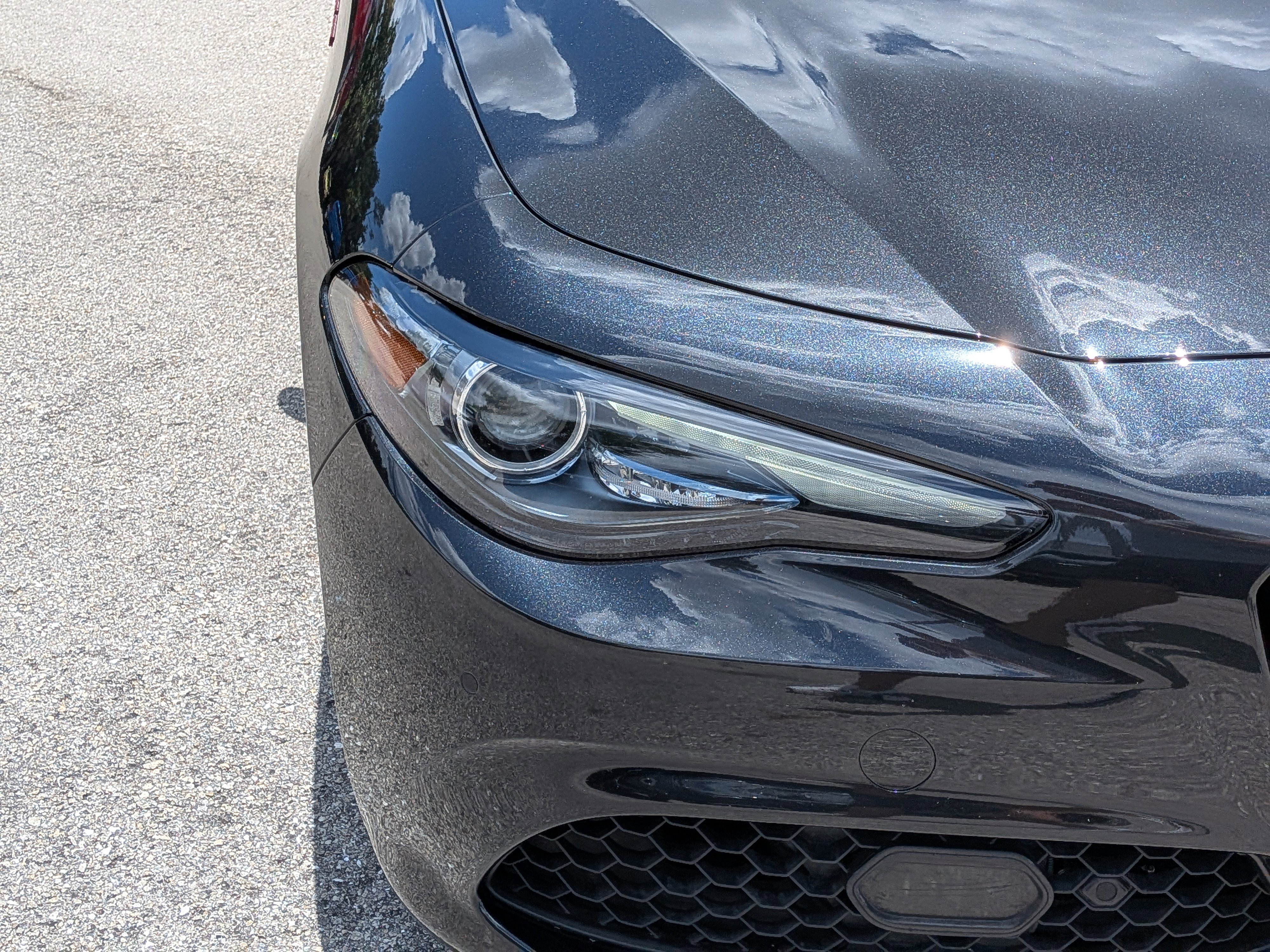 Used 2022 Alfa Romeo Giulia Veloce RWD image 9