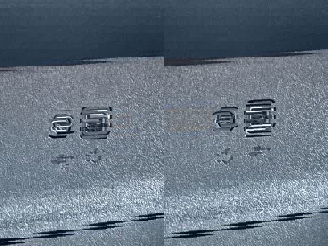 Used 2026 Chevrolet Equinox RS image 32