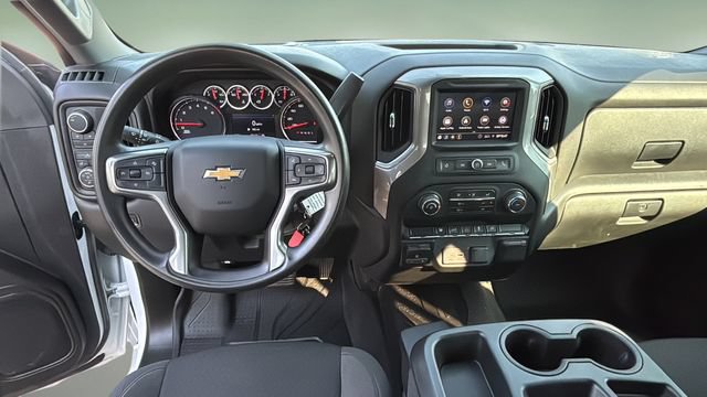 Used 2022 Chevrolet Silverado 2500 Custom w/ Custom Value Package AWD/4WD image 11