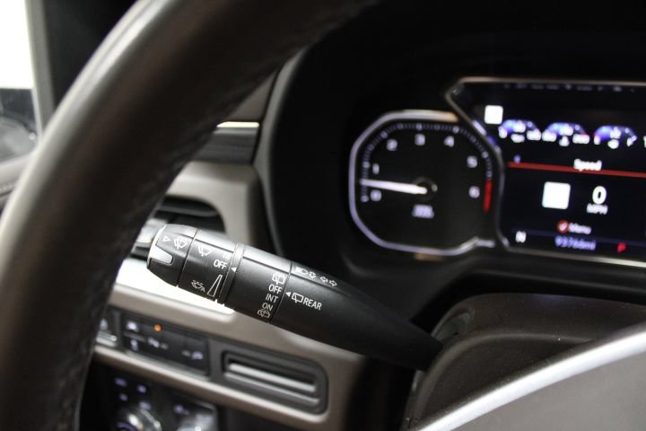 Used 2021 GMC Yukon SLT w/ SLT Premium Package AWD/4WD image 40