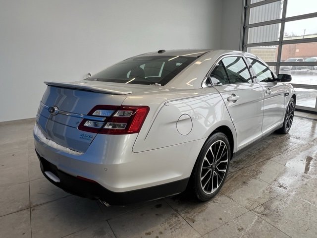 Used 2019 Ford Taurus SHO w/ Driver Assist Package image 5