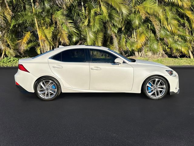 Used 2017 Lexus IS 200t image 4
