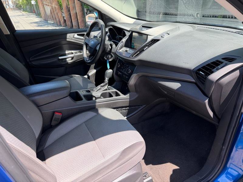 Used 2017 Ford Escape SE w/ Equipment Group 201A AWD/4WD image 19