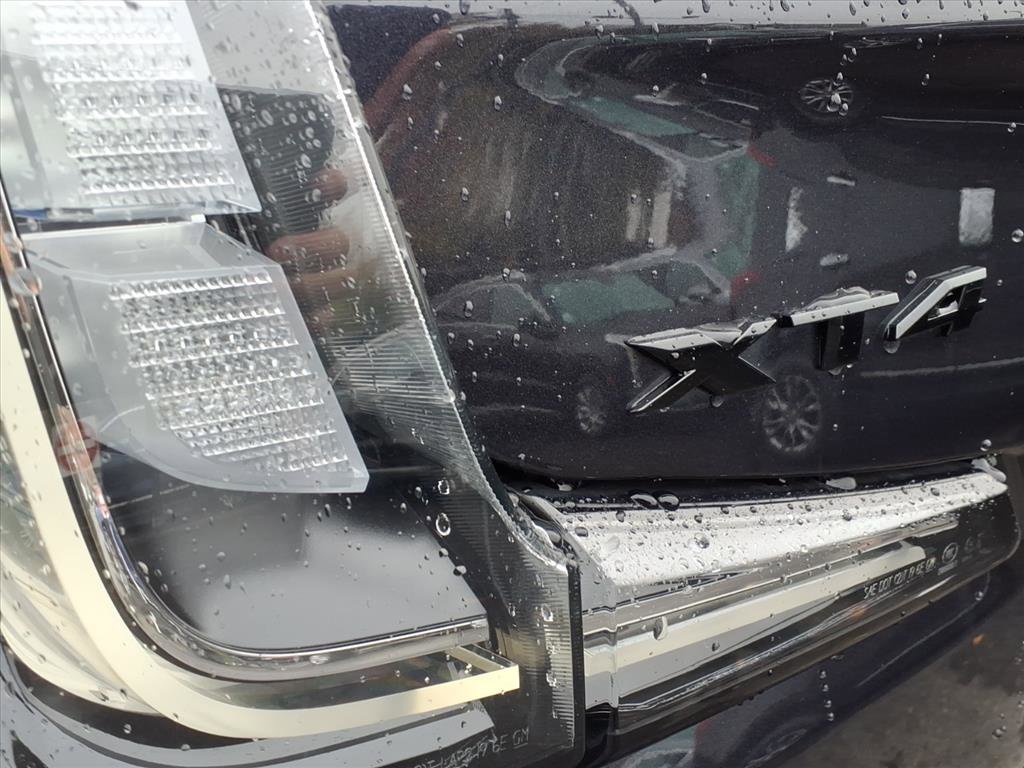 Certified 2023 Cadillac XT4 Sport w/ Cold Weather Package image 11