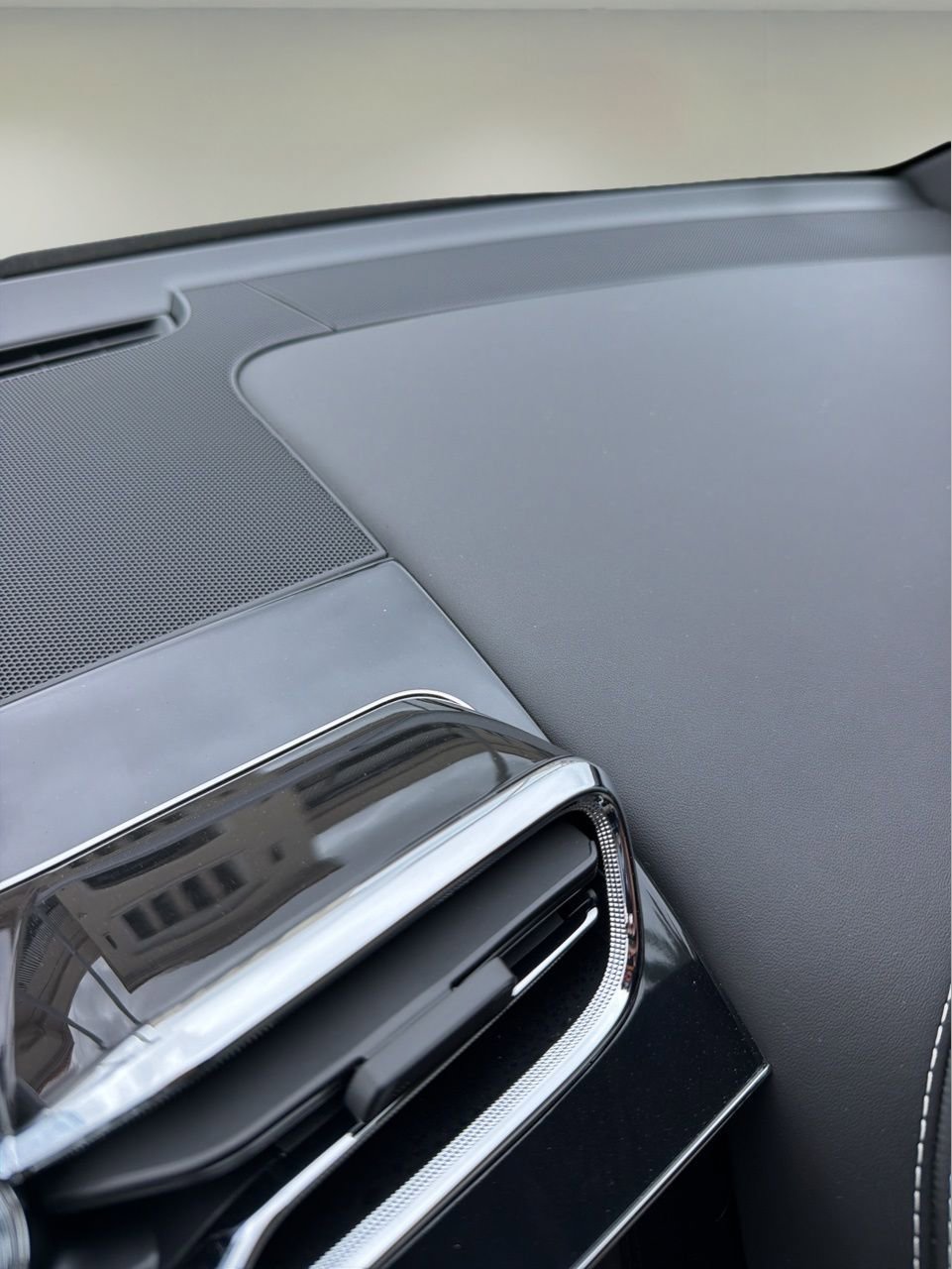 Used 2021 Bentley Bentayga image 4