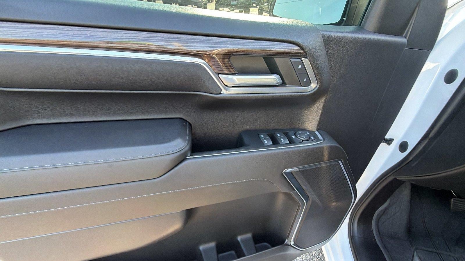 Used 2023 Chevrolet Silverado 1500 LT AWD/4WD image 12