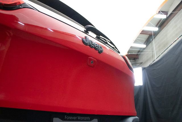 Used 2018 Jeep Cherokee Limited w/ High Altitude Package image 13